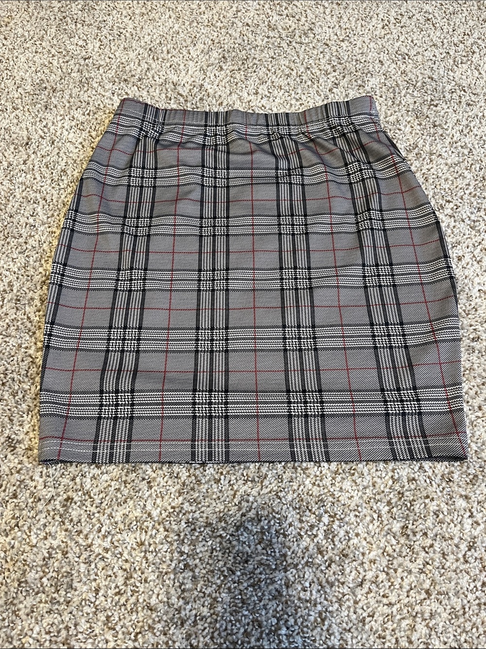 SHEIN Grey Plaid Pencil Skirt with Red Windowpane